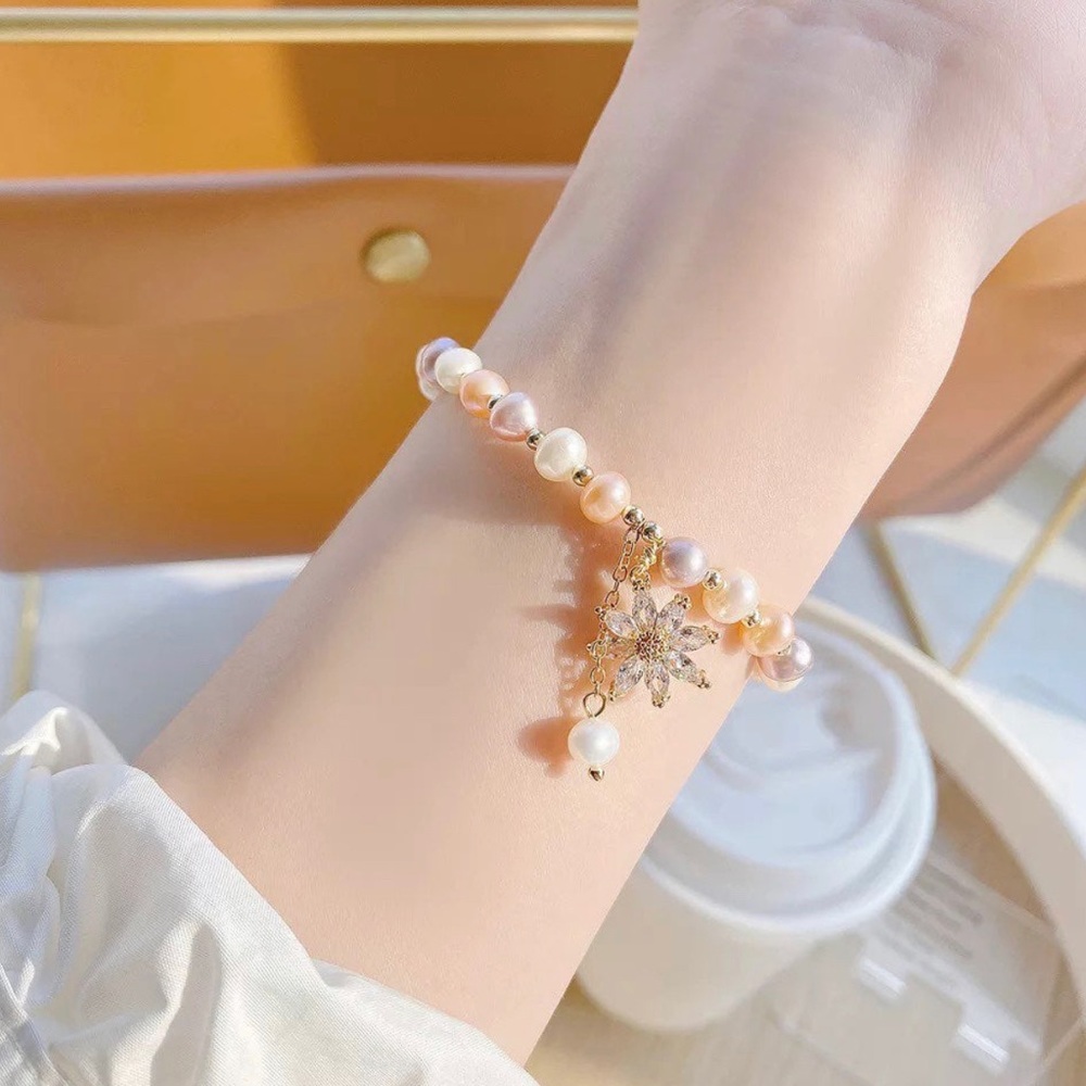 Flower fresh water pearl bracelet